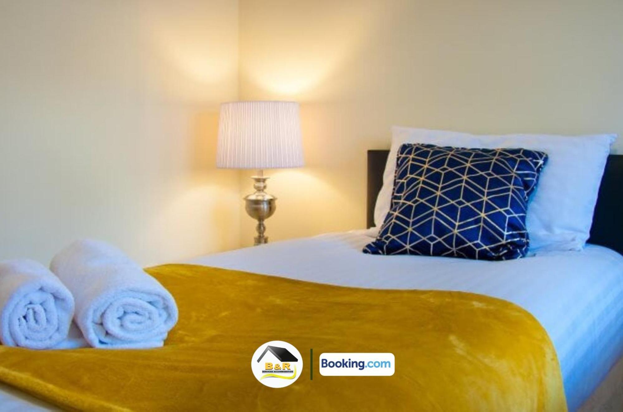 3 Bedroom House By B And R Serviced Accommodation Amesbury With Super Fast Wi-Fi 145Mbps المظهر الخارجي الصورة