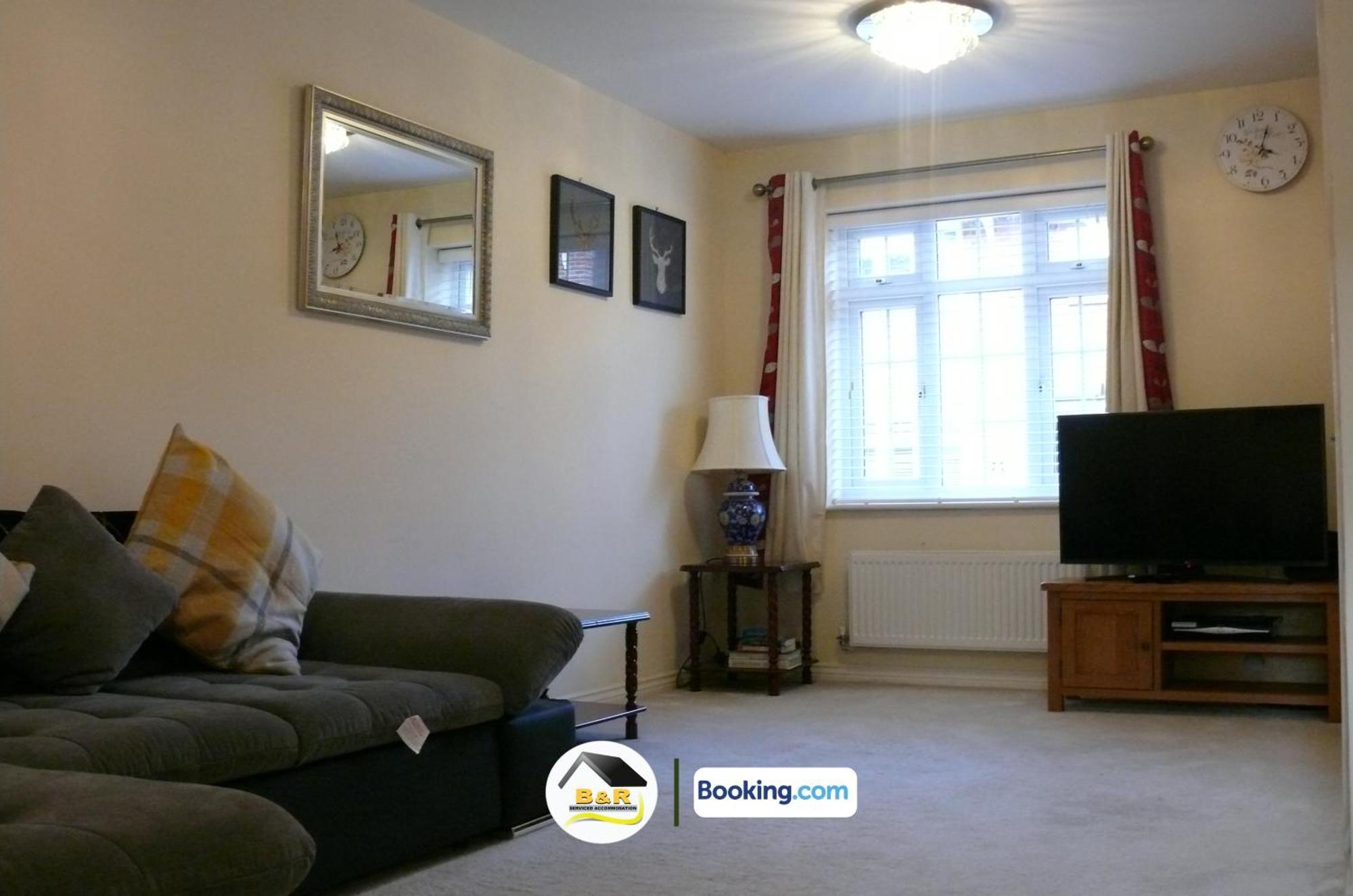 3 Bedroom House By B And R Serviced Accommodation Amesbury With Super Fast Wi-Fi 145Mbps المظهر الخارجي الصورة