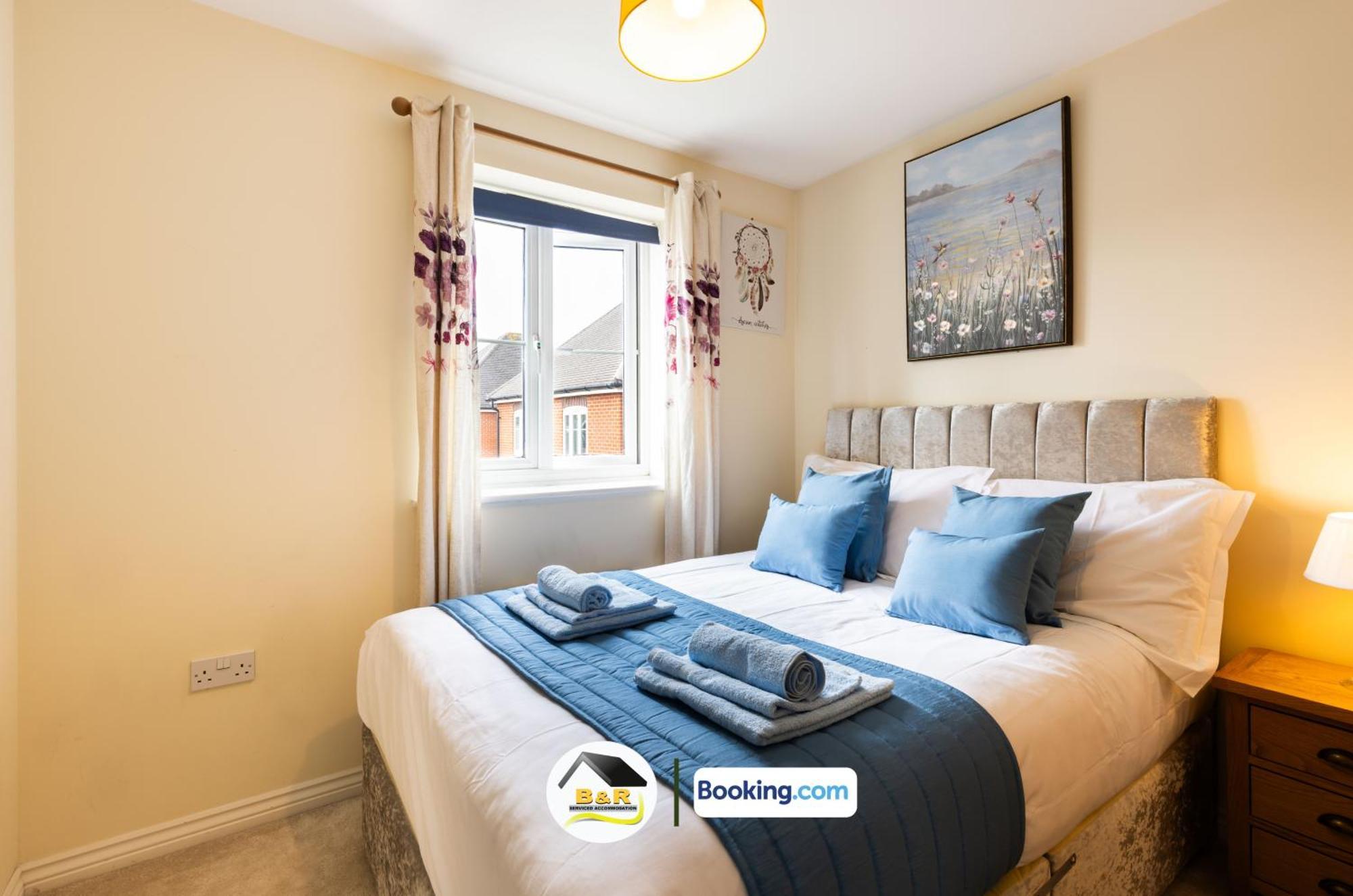 3 Bedroom House By B And R Serviced Accommodation Amesbury With Super Fast Wi-Fi 145Mbps المظهر الخارجي الصورة